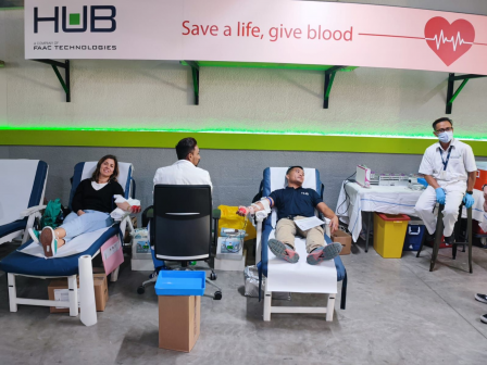 Día de la donación de sangre en Dubai en el Parking Technology center